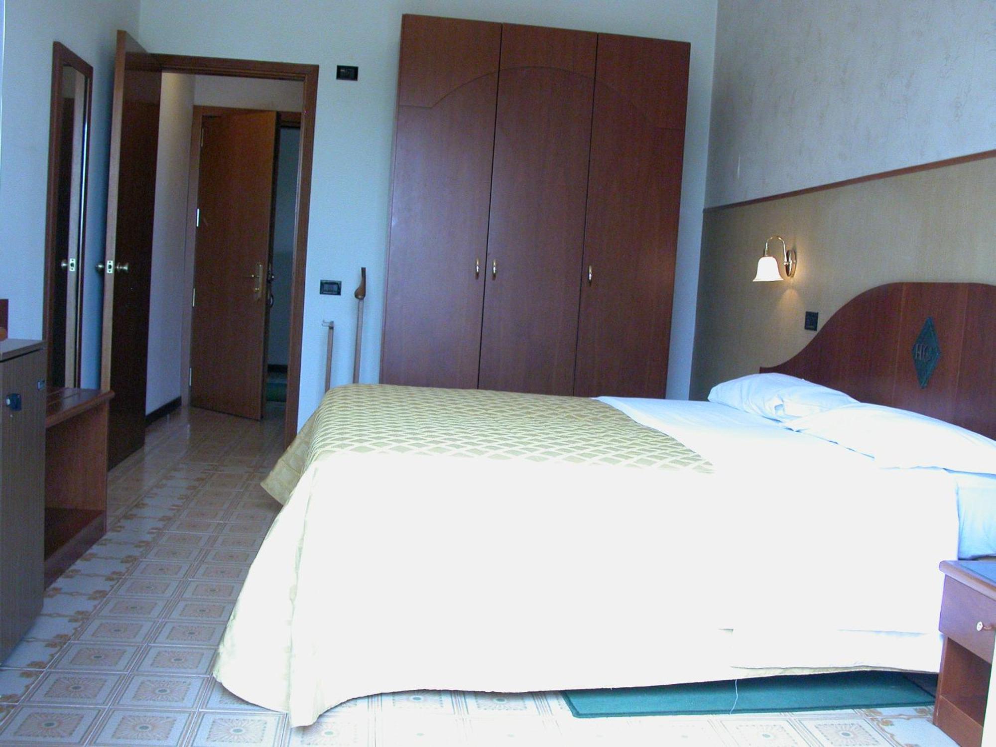 Hotel Calabresi San Benedetto del Tronto Eksteriør bilde