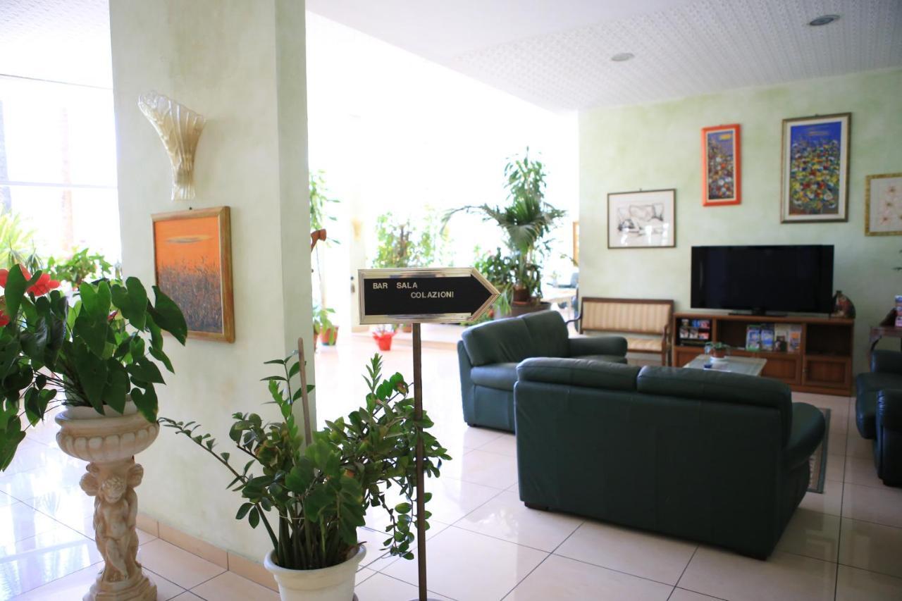 Hotel Calabresi San Benedetto del Tronto Eksteriør bilde