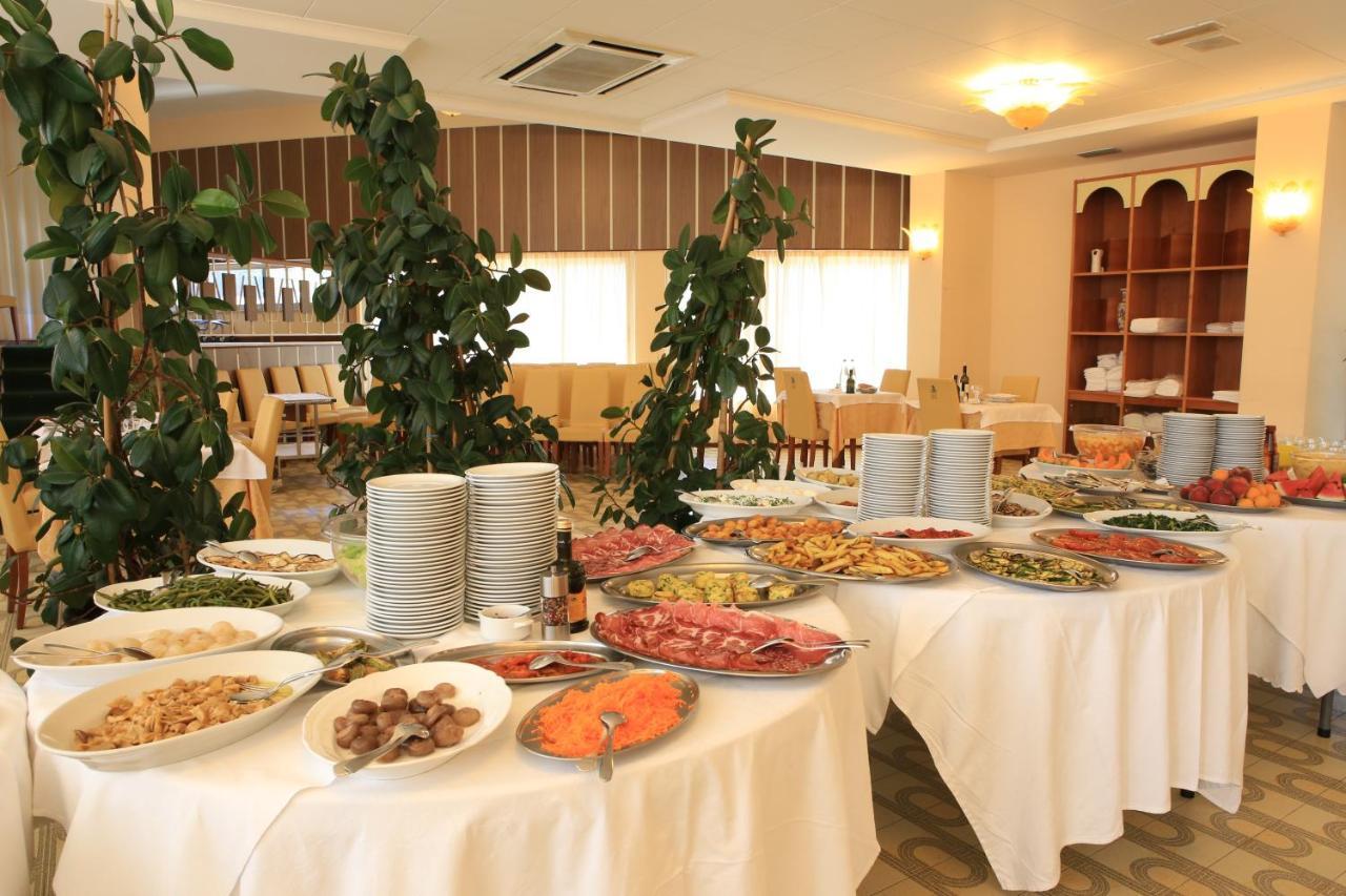 Hotel Calabresi San Benedetto del Tronto Eksteriør bilde